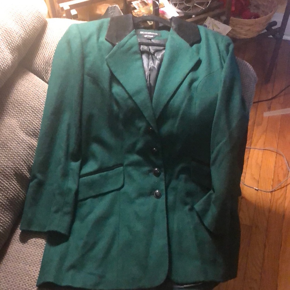 Elegant and warm Juniors Braebrook Blazer!